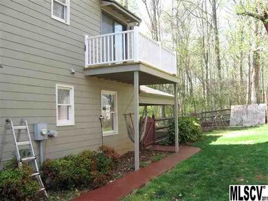 517 Camelot Dr, Statesville, NC 28625 - photo 4