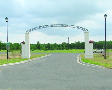 Wisteria Bend - Entrance