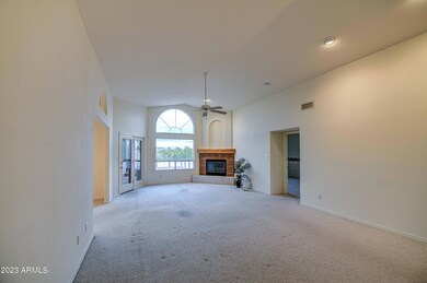 iving Room