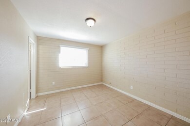 4627 N 47th Dr, Phoenix, AZ 85031 - photo 4