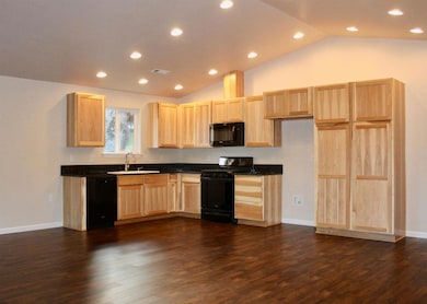 104 Vista Cir, Rogue River, OR 97537 - photo 7