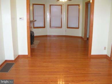 119 W Winona Ave, Norwood, PA 19074 - photo 2