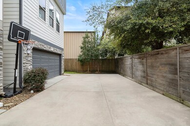 851 Fisher St unit G, Houston, TX 77018 - photo 3