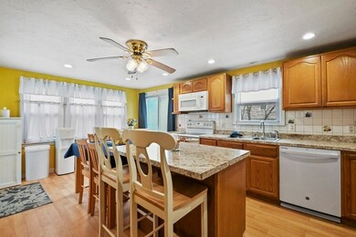 9 Benham St, Worcester, MA 01604 - photo 7