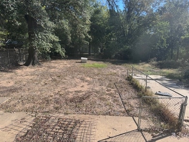 217 20th St SE, Paris, TX 75460 - photo 5