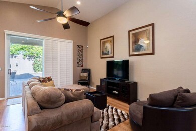 814 W Locust Dr - MLS-10
