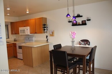 Kitchen - Dining Combo