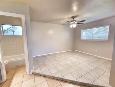 5222 Abercreek Ave, Friendswood, TX 77546 - photo 5