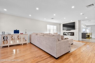 74 Pitney Ave, Staten Island, NY 10309 - photo 6