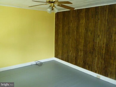 3899 Lincoln St, Chambersburg, PA 17202 - photo 2