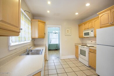 1130 E Palm-9