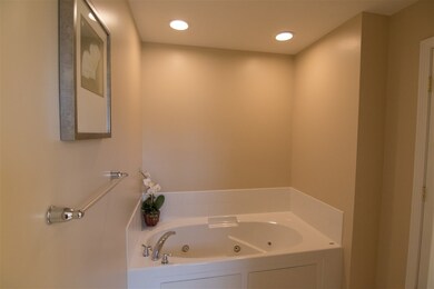 130 Woodland Loop unit 130A, Lincoln, NH 03251 - photo 4