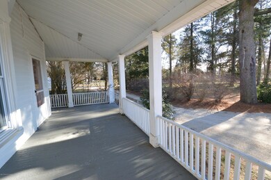 108 Hartshorne Rd unit B, Rumson, NJ 07760 - photo 2