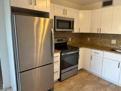 1082 Yarmouth E, Boca Raton, FL 33434 - photo 3