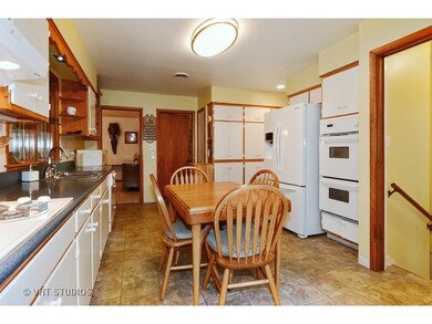 318 N Lincoln St, Batavia, IL 60510 - photo 6