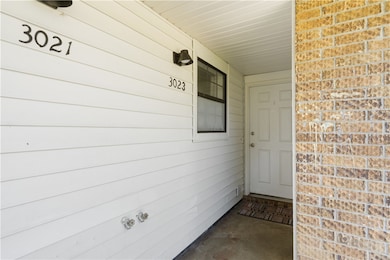 Second entrance is hidden allowing the duplex to a