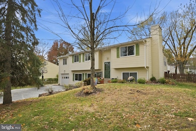 1111 Bicksler Dr, Herndon, VA 20170 - photo 4