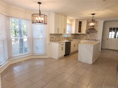 421 Kingsford Rd, Fayetteville, NC 28314 - photo 5