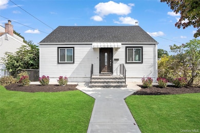 1 Center Ct, Bethpage, NY 11714 - photo 3