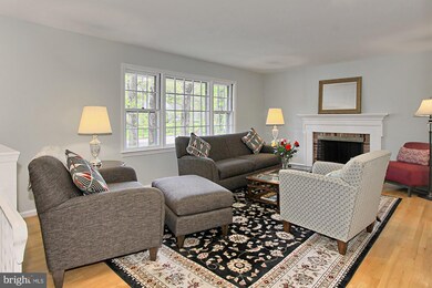 8226 Brittainy Dr, Annandale, VA 22003 - photo 7