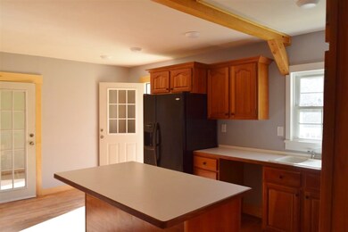 55 Pleasant St, Plymouth, NH 03264 - photo 3