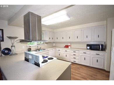 428 Delores Dr, Jefferson, OR 97352 - photo 3