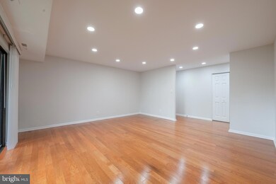 864 Quince Orchard Blvd unit 864-P1, Gaithersburg, MD 20878 - photo 5