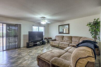 Living Room (2)
