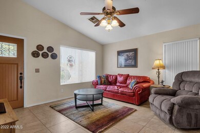 6-web-or-mls-8661-e-crescent-ave