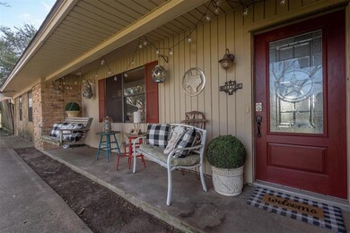 2147 Hill Top Cir, Weatherford, TX 76085 - photo 4