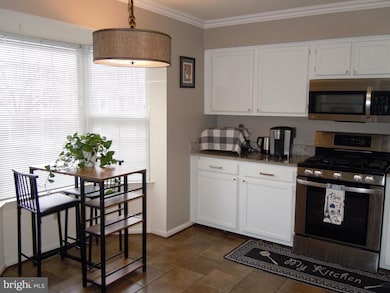 2082 Pawlet Dr, Crofton, MD 21114 - photo 4