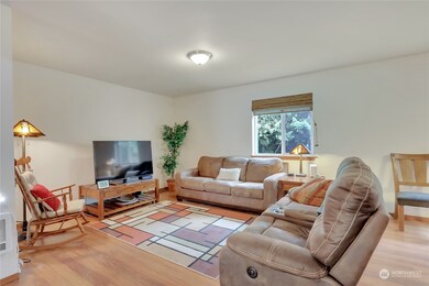 15632 Lindsay Rd SE, Yelm, WA 98597 - photo 4