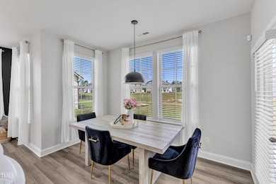 14-520 Oak Holly-21