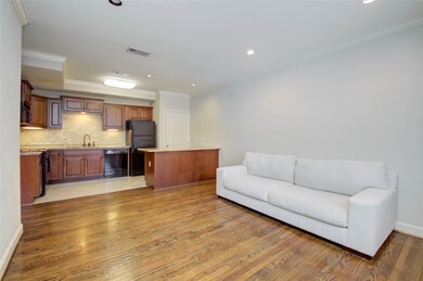 6503 Mapleridge St unit C, Houston, TX 77081 - photo 2