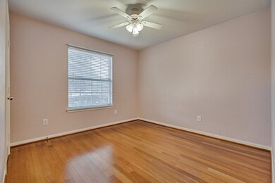 2610 Braley Park Ln, Conroe, TX 77385 - photo 6