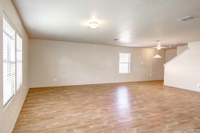 8915 Ashley Wilkes, San Antonio, TX 78221 - photo 5