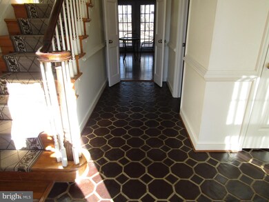 11001 Treva Ct, Germantown, MD 20876 - photo 2