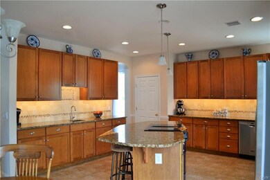 860 Garden Ct, Easton, PA 18040 - photo 3