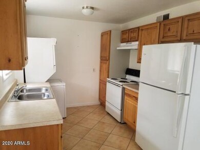 1115 E Mclellan Blvd unit 2, Phoenix, AZ 85014 - photo 2