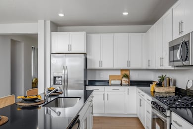 2019 E Chickadee Dr unit 4120, Eagle Mountain, UT 84005 - photo 4