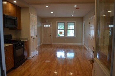 75 Ash St, Waltham, MA 02453 - photo 6