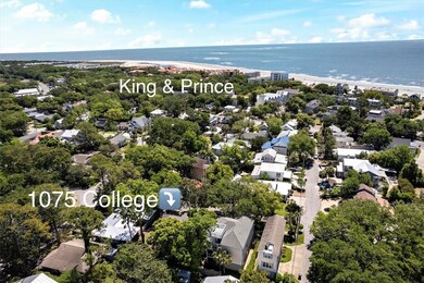 Walk to K&P, Crab Daddy's and all your fave restau