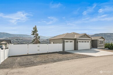 827 S Mary Ave, East Wenatchee, WA 98802 - photo 4