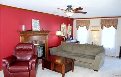 Spacious Family Room w/Gas Fireplace