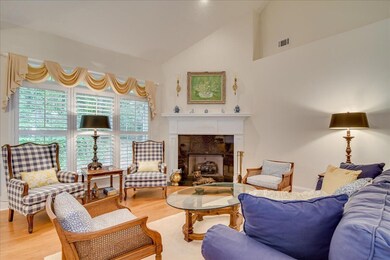6 Living Room