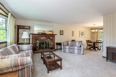 005-Living_Room-5713861-large