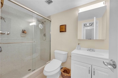 Carriage Club South unit 16F, Miami Beach, FL 33140 - photo 5