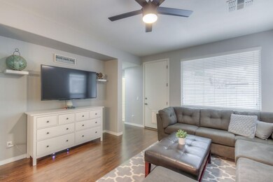 Living Room (3)-FULL