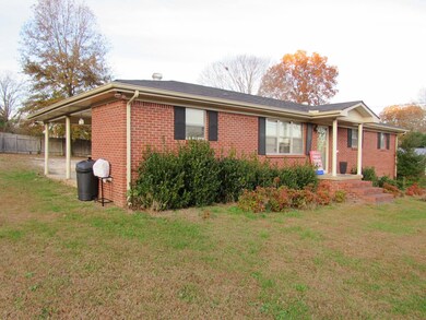 223 Southwood Dr, Linden, TN 37096 - photo 5