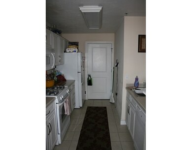 545 Page St unit 202, Stoughton, MA 02072 - photo 3